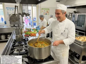 Il Cuoco ATA è la figura del personale ATA addetta alla preparazione dei pasti nei convitti, negli educandati e negli istituti alberghieri con cucine didattiche.