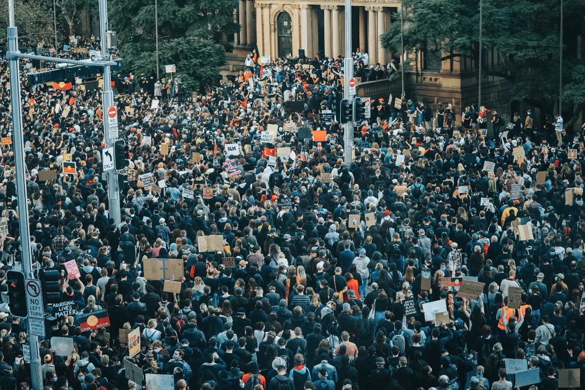 Manifestanti in piazza