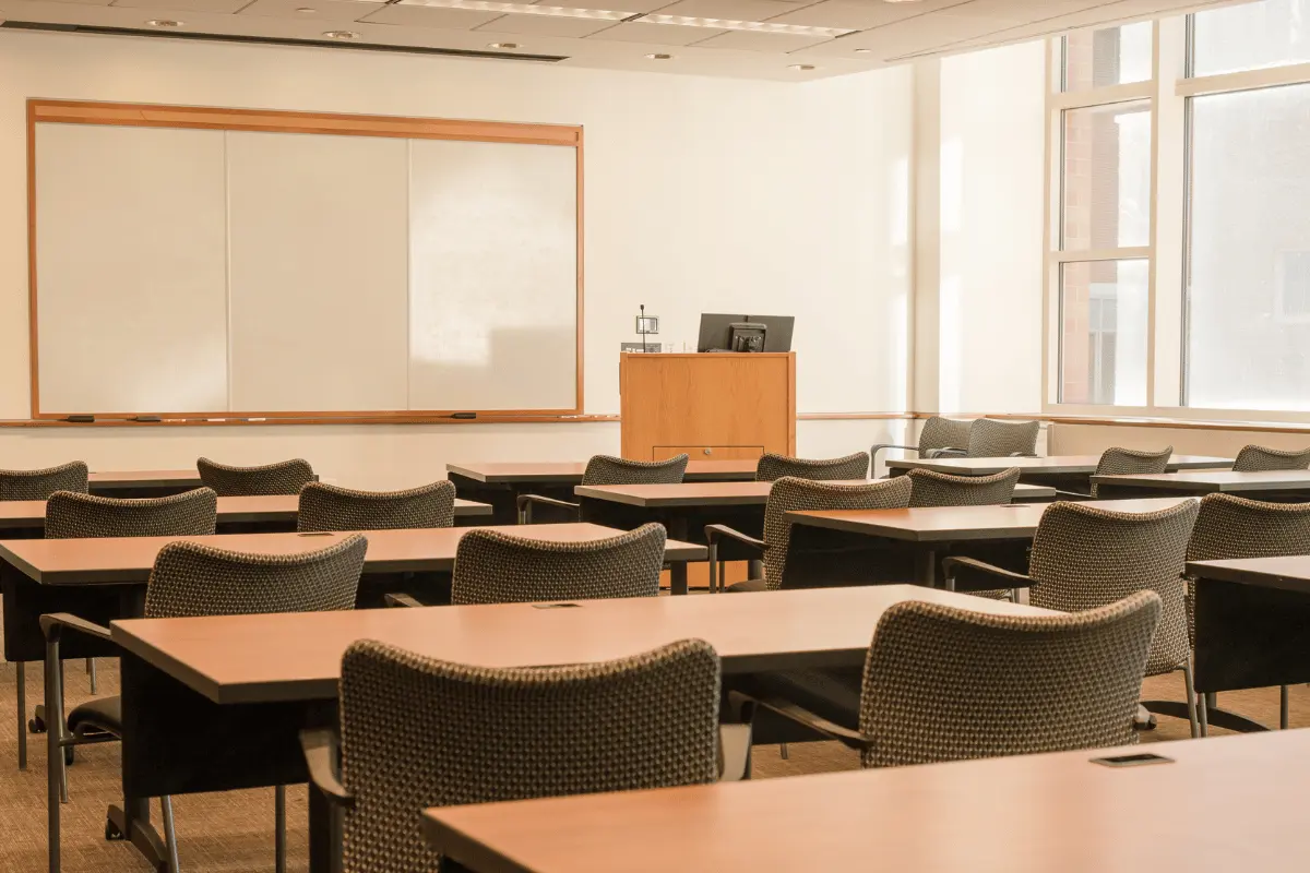 aula universitaria vuota